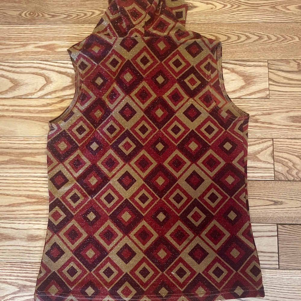 Diamond Pattern Sleeveless Top
